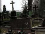 Гробовці на цвинтарі